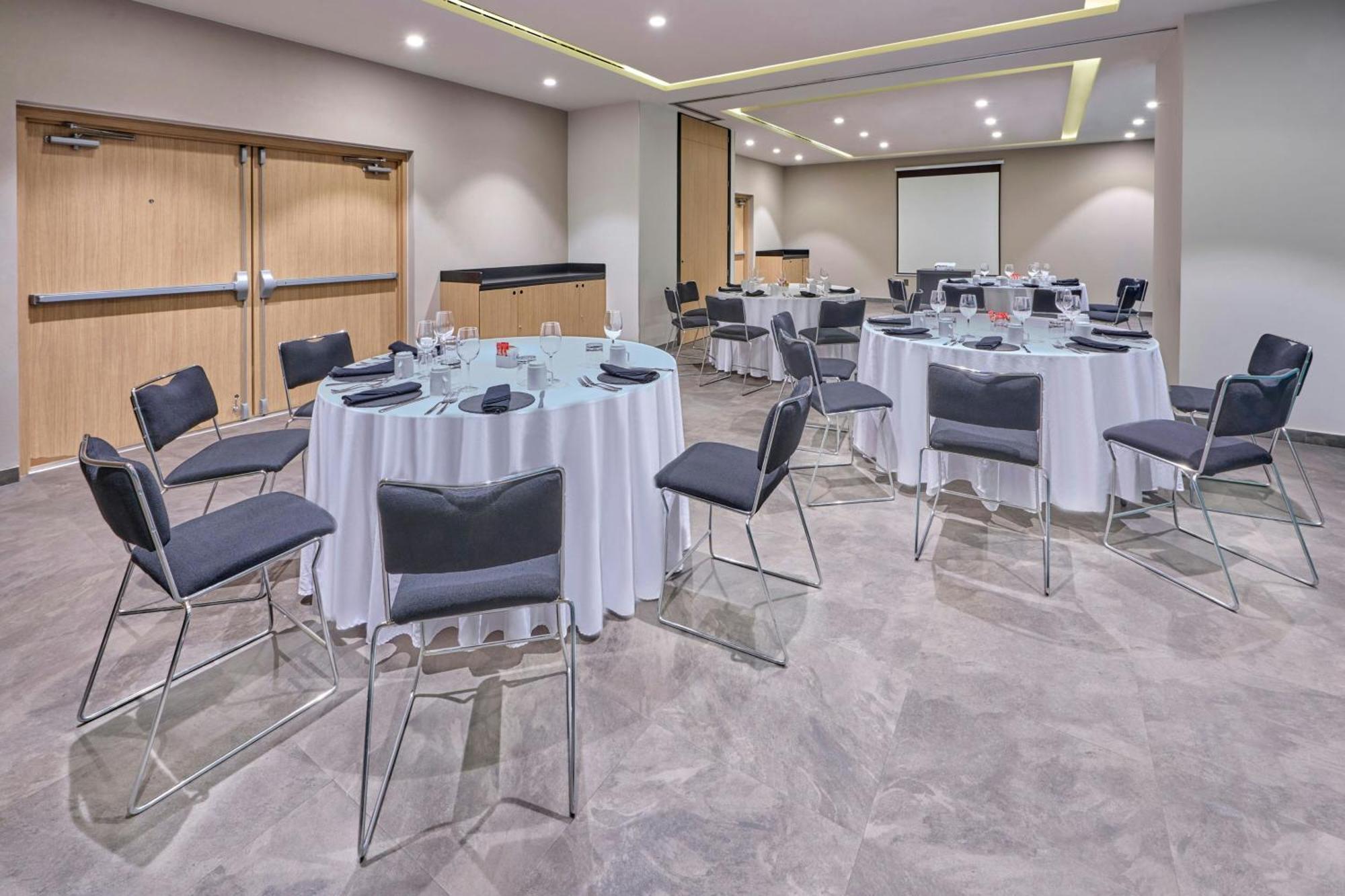 City Express Plus By Marriott Guadalajara Providencia Ngoại thất bức ảnh